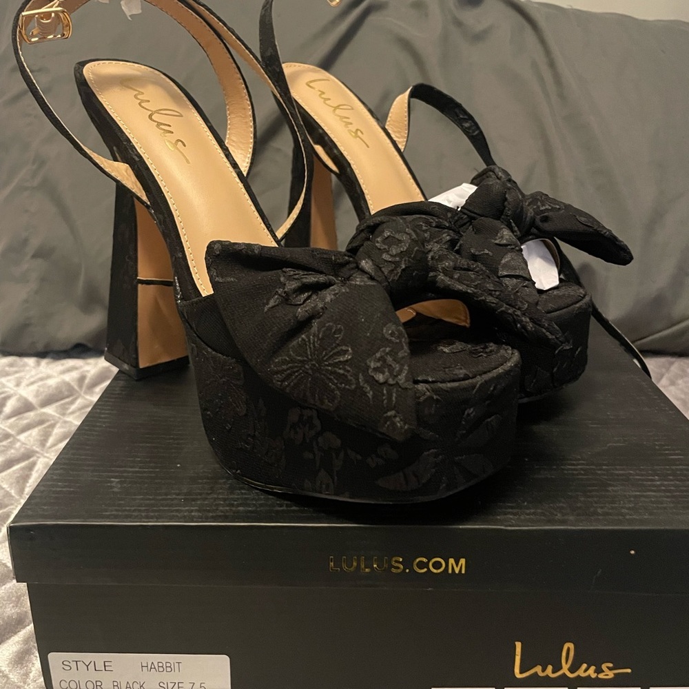Brand new Lulu’s platform heels. Style name Ledah.